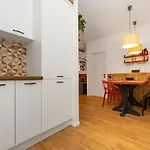 Freeman-1 триповерховий будинок для 12 гостей Apartman Bukovel