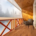 Apartman Freeman-1 триповерховий будинок для 12 гостей Bukovel