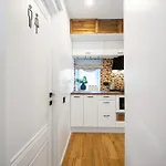 Apartman Freeman-1 триповерховий будинок для 12 гостей *