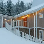 Apartman Freeman-1 триповерховий будинок для 12 гостей Bukovel