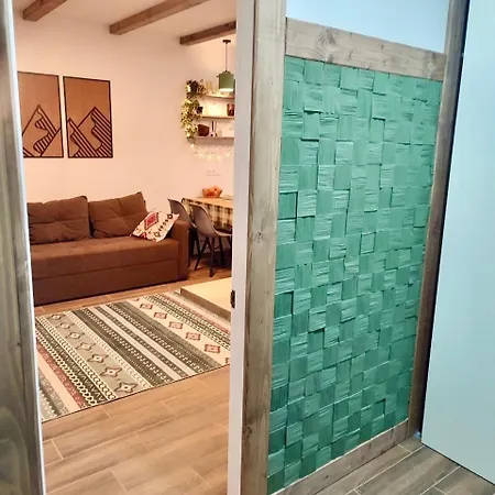 Freeman-1 триповерховий будинок для 12гостей Bukoveľ