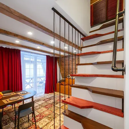 Freeman Cottage: Riverside Ground Floor With Private Terrace