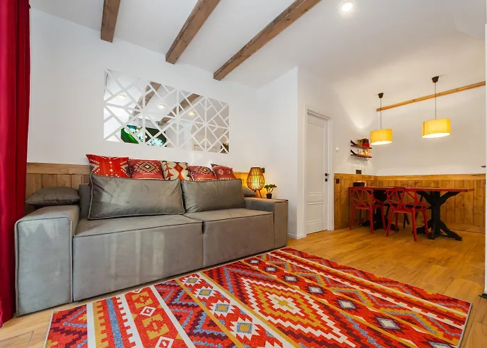 Apartamento Freeman-1 триповерховий будинок для 12 гостей *