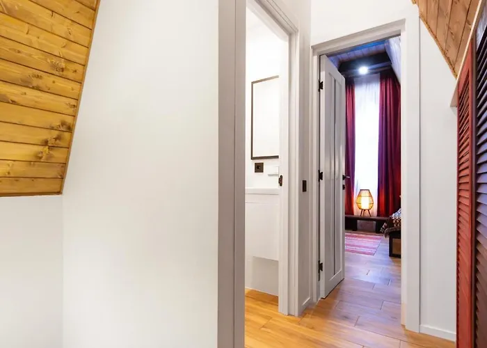 Freeman-1 триповерховий будинок для 12 гостей * 布克维