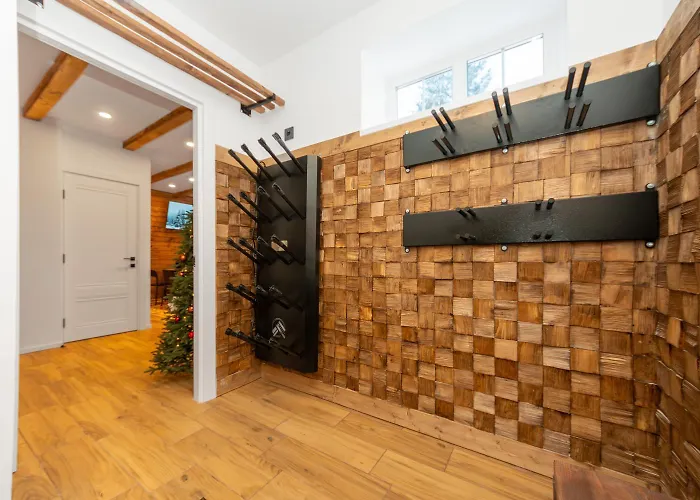Freeman-1 триповерховий будинок для 12 гостей Apartmán *